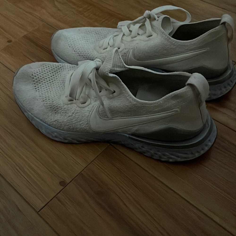 Wmns Epic React Flyknit 2
'Sail'